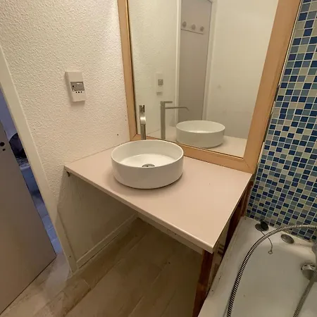 Au Pied Du Port Apartment *